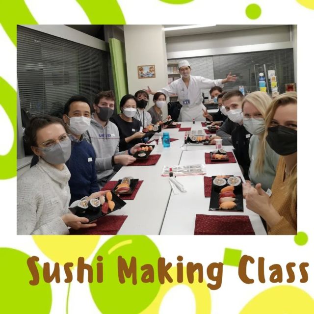Class with a lovely stufents @kudan_institute:)
Book our sushi making class at our website.
(Visit us from our profile page @sushipose.jp)

#sushipose #sushimaking #sushi #tokyotrip #sushiclass #cookingclasstokyo #thingstodointokyo #tokyosushi #寿司体験 #国際交流 #日本文化体験 #文化体験 #外国人と繋がりたい #寿司教室